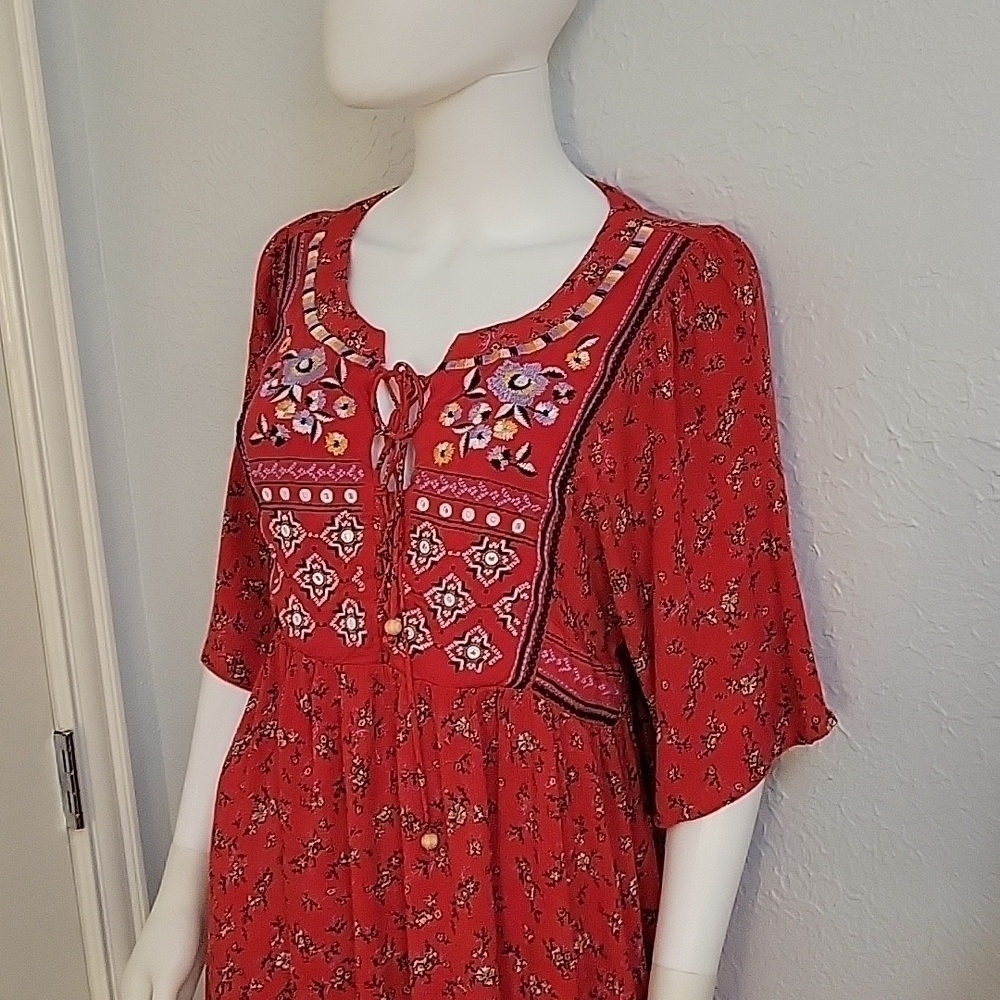 WONDERLY Red Ditsy Floral Mexican Embroidered Mini Trapeze Fiesta Dress - Picture 5 of 9